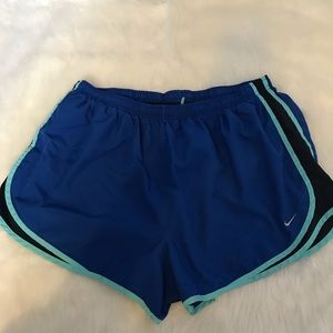 NIKE SHORTS - 2X